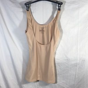 Assets red hot label by Spanx. Size extra large